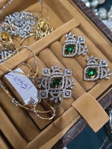 Panna Zirconia Pendant Set With Chain