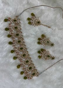 Elegant Green Stone Jewelry Set
