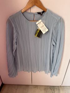 New Fig Bell Sleeve Top With Attached Inner