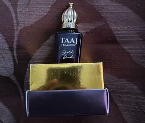 belavita taaj oud attar