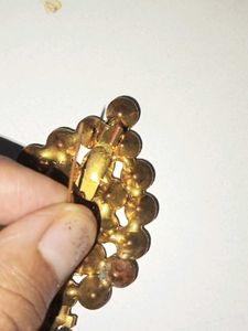 Sari Pin