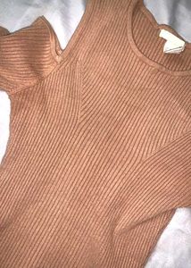 H&M Bodycon Shoulder Cut Top