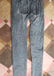 Stretchable Printed Leggings