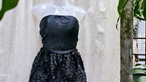 568. Black Strapless Party Dress