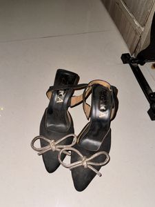 Sequins Bow Heels