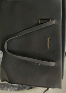 Van Huesen Handbag