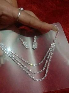 Ad Stone necklace set