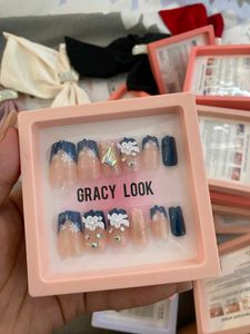Artificial Nails For Sale!