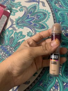 Maybelline Concealer In Shade 130 Medium