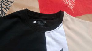 Stylish T-Shirt nikkar set