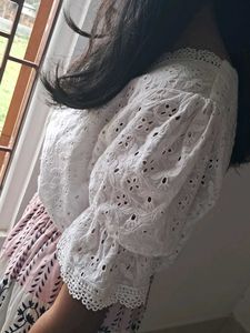 Beautiful Lace Cotton White Top 🌺🌿