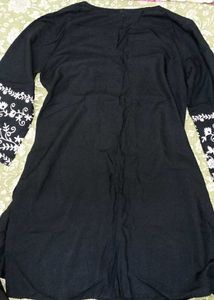 Black Kurti