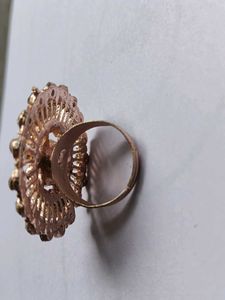 Elegant Round Necklace