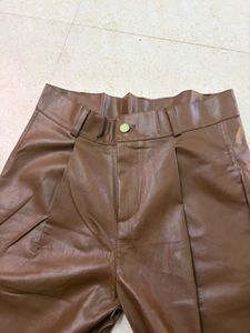 Brown fall  Leather Pants ( brand new) 🤎