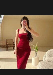 NEWME Red dress