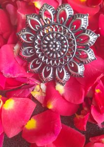 Big beautiful Oxidixed Finger ring