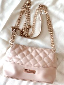 Nude Dressberry Crossbody Bag with gold chain deta