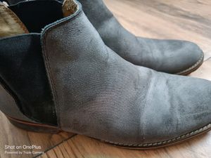 Chelsi Dark Grey Colour Vetvet