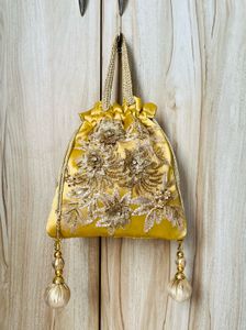 An Exclusive Rich Batva with a Touch Of Crochet.