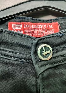 Levi’s Black Jeans