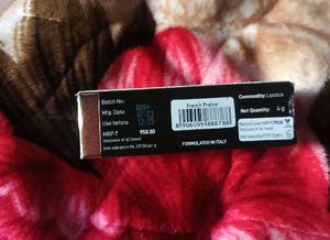 Manish Malhotra Hi Shine Lipstick