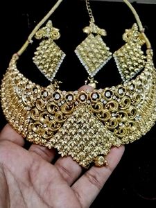 Necklace Set With Earrings And Mangtikka