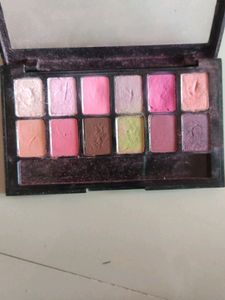 Lakme Absolute Infinity Eyeshadow Pallette