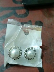 Earing Tops