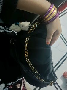 Black Hand Or Sling Bag Wid Golden Chain