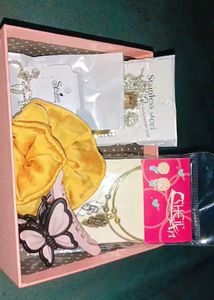 CUSTOMISE HAMPER 🎁