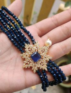 Allure Glittering Women Necklace And Earrings