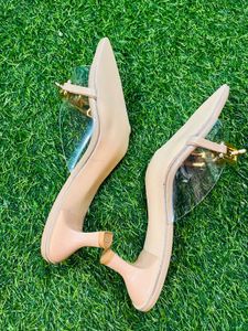 trendy Nude heels  👠 unused