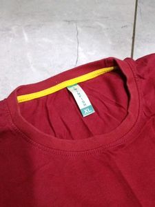 Maroon Graphic Print T-shirt