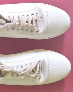 White Stylish Sneakers | 25 - 26 cm |