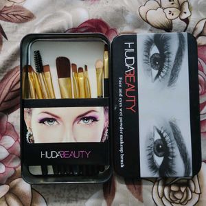 Huda Beauty Eye Makeup Brush