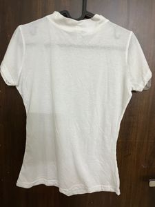 WHITE TURTLE NECK TSHIRT