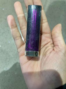 Maybelline Violet Lipstck