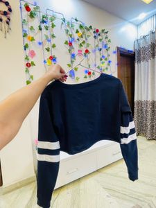 H&amp;M Brand Crop Top