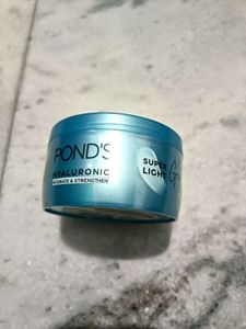 Pond&#39;s Superlight Gel Moisturizer (300ml Big Tube)