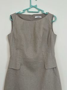 Elegant Sleeveless Dress