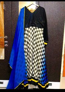 Elegant Gown 🖤💙