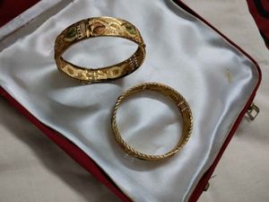 2 Bangles Kade