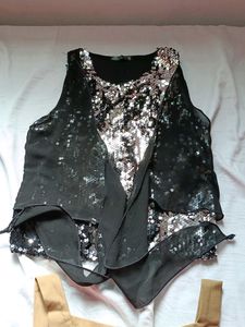 Tops Combo! 2 Crop + 1 Peplum