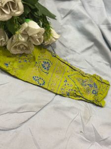 offer only 1 day long athenic gown