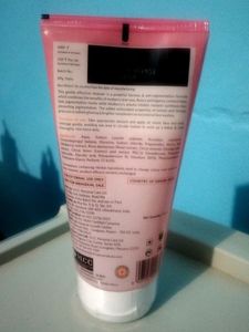 VLCC MULBERRY &amp; ROSE FAIRNESS FACE WASH