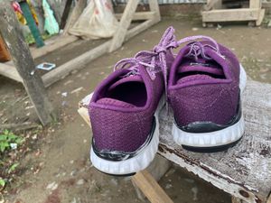 Reebok Sneakers