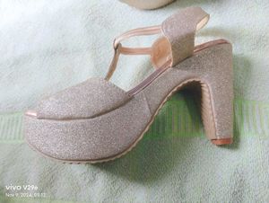 Women Golden High Heel