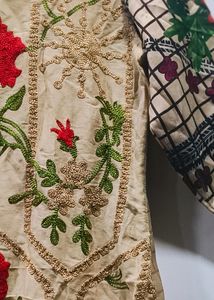 Pakistani Embroidery Kurti With Lays Daman.