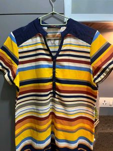 109 F - Striped Top
