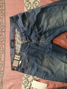F98 Jeans